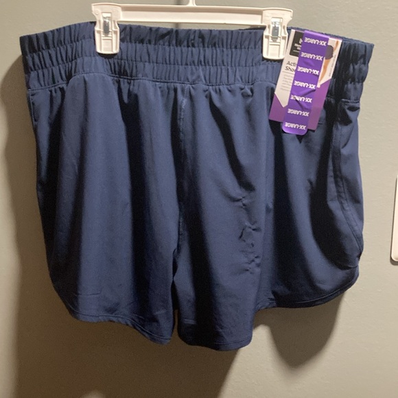 BRAND NEW WOMANS ACTIVE SHORTS SIZE XXL! NWT! SMOKE FREE HOME! - Picture 4 of 4